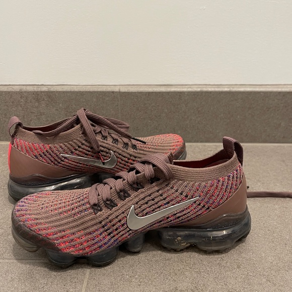 Women's Air Vapormax Flynit 3' Sneakers - Picture 1 of 4